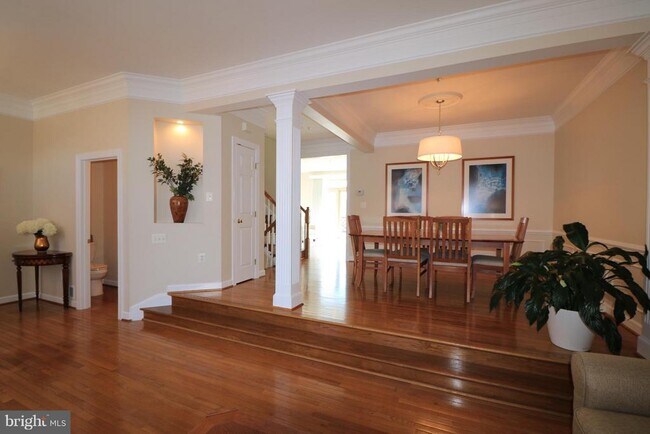 Building Photo - 13539 Flowerfield Dr