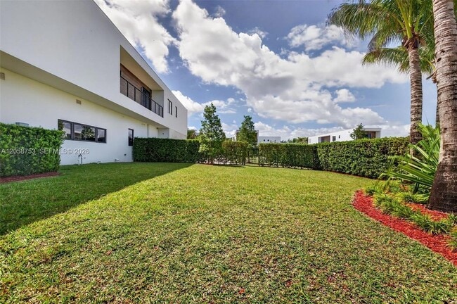 Building Photo - 16709 Botaniko Dr N