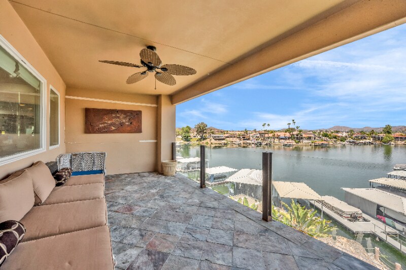 Building Photo - 30420 Longhorn Dr