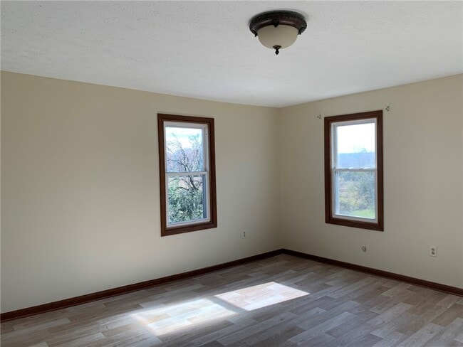 Building Photo - 2275 New Michigan Rd