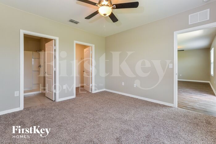 Building Photo - 266 Meadowbrook Blvd