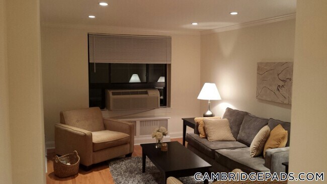 Building Photo - 60 Brattle St
