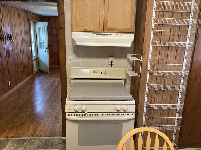 Building Photo - 412 Rabun Rd