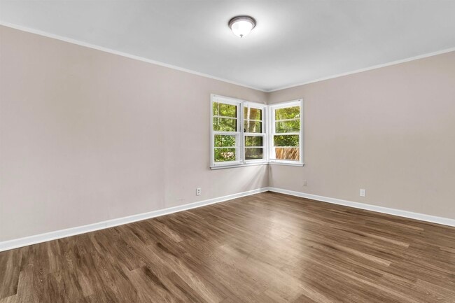 Building Photo - 800 Lydgate Rd