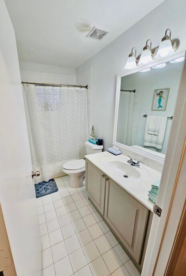 Building Photo - 6752 Green Island Cir