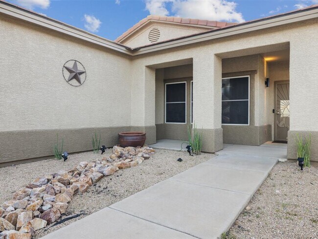 Building Photo - Double the splash- Private Gated Pool & Amenities-The best of both worlds!