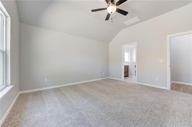 Building Photo - Newer Home For Lease in Noble.  15 minutes to OU Campus