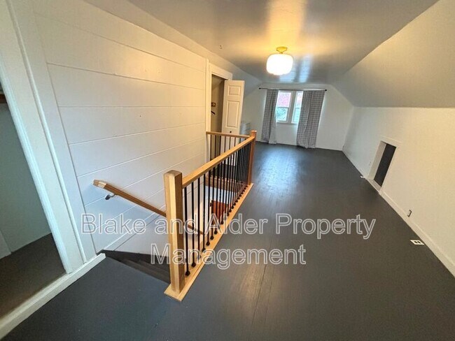 Building Photo - 7336 N Central St