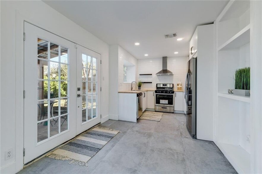 Building Photo - 4602 Everest Ln
