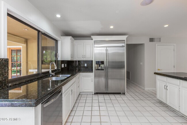 Building Photo - 49 Biltmore Estates Dr