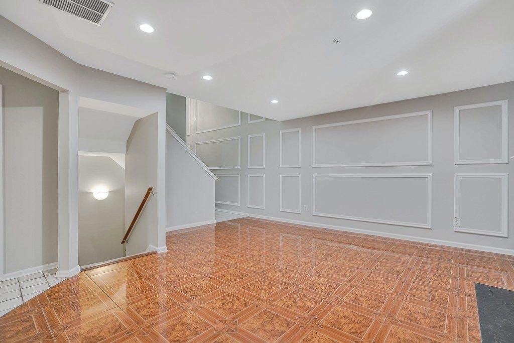 Building Photo - 3804 Scenic Ct