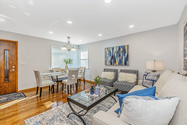 DR & LR - 130 E Northwest Hwy