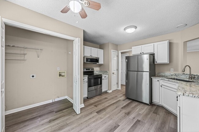 Building Photo - 171 Dockside Dr