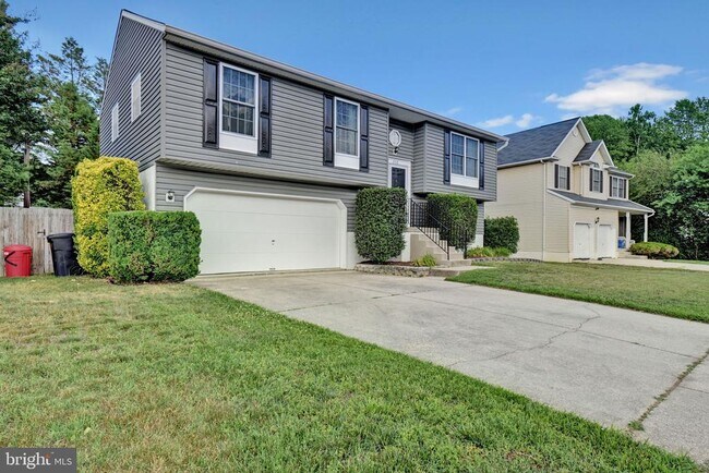 Building Photo - 350 Long Meadow Way