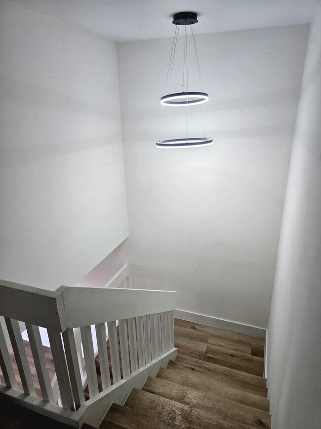 Building Photo - 4204 Waterview Cir