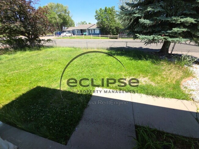Building Photo - 721 Lee Dr