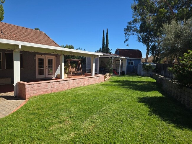 Building Photo - Nice Single Story Home