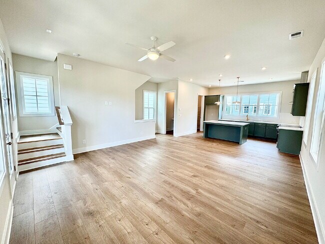Building Photo - Your Alpharetta Retreat Awaits – Elegant T...