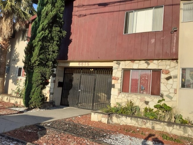 Building Photo - 8815 Van Nuys Blvd