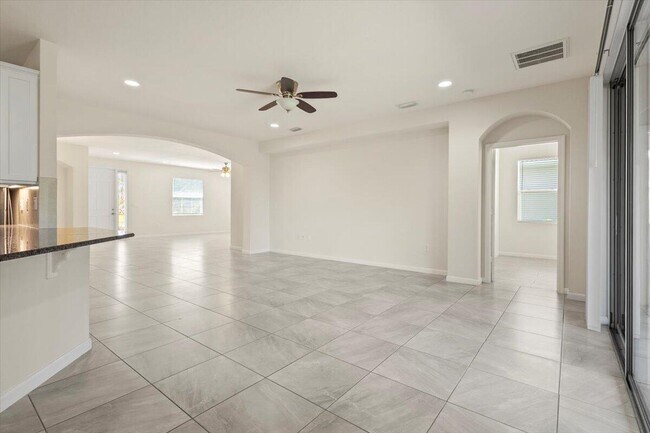 Building Photo - 12133 SW Aventino Dr