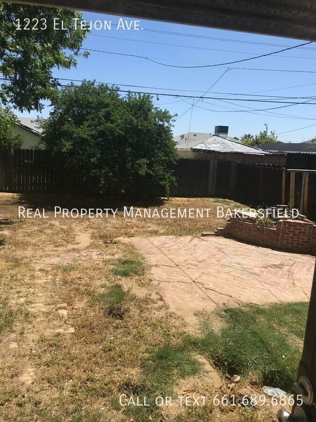 Building Photo - 1223 El Tejon Ave