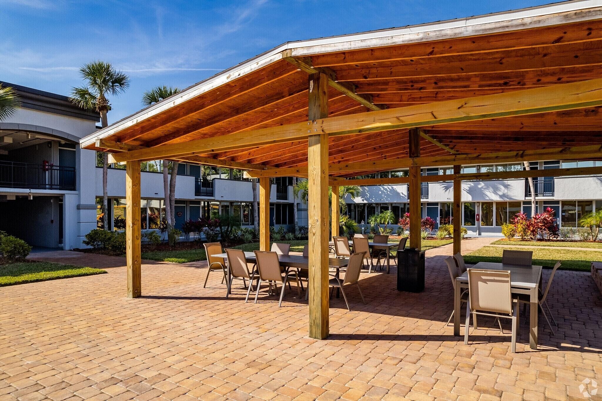 Building Photo - 2851 Maingate Village Cir