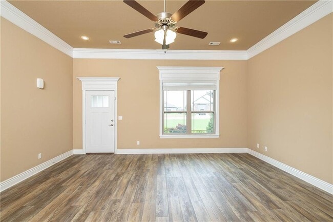 Building Photo - 13427 Meadow Ridge