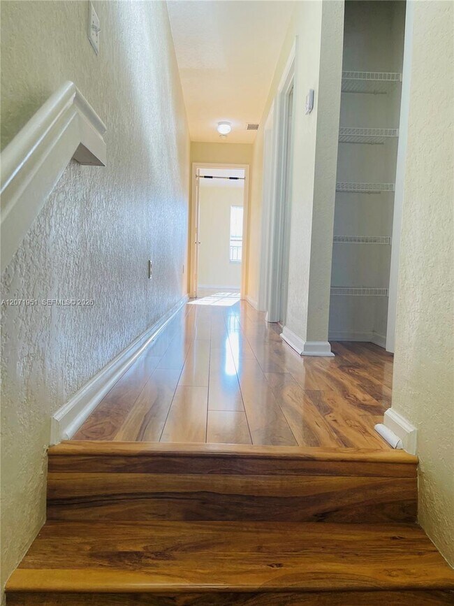 Building Photo - 6364 Landings Way
