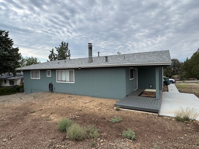 Building Photo - 368 Dogwood Ln