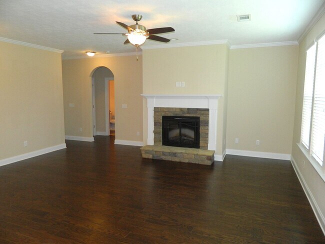 Building Photo - 835 Williford Run Dr