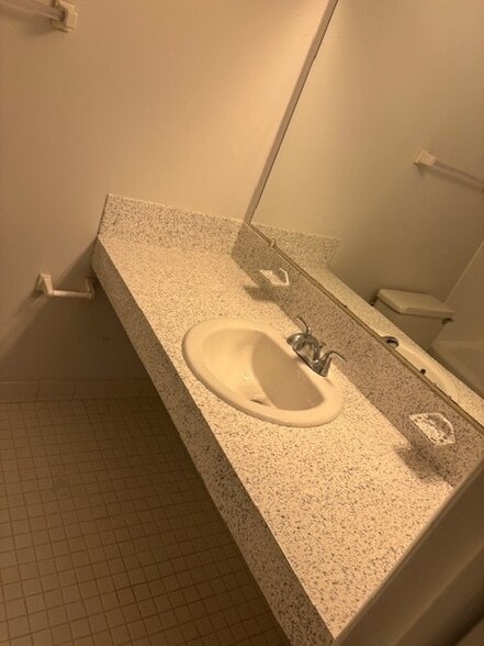 Building Photo - 812 Brook Hill Rd