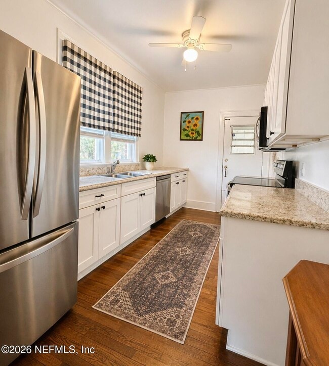 Building Photo - 1765 Canterbury St