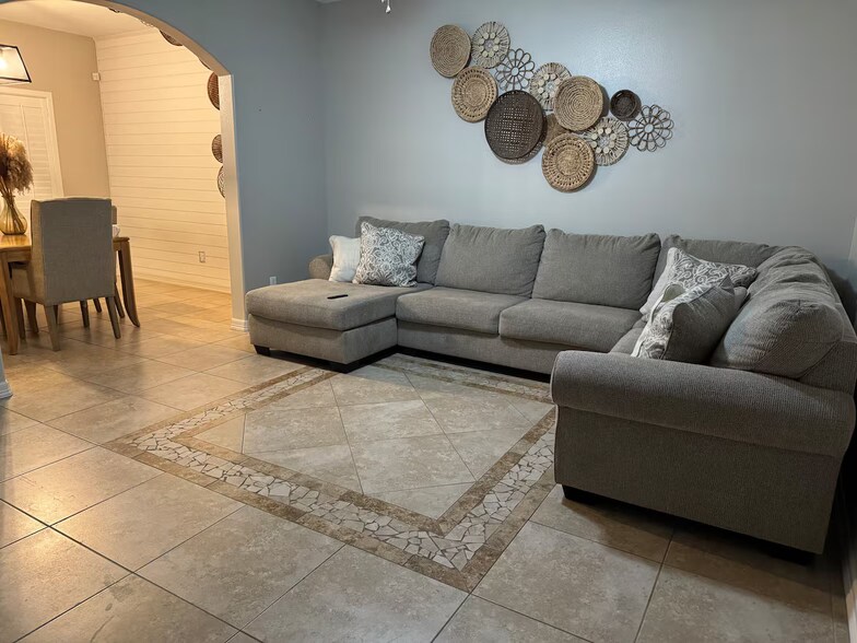 Living room - 2304 Llano Mediano Ln