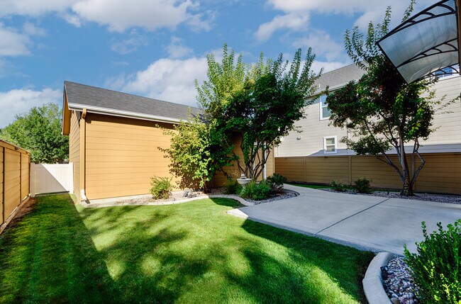 Building Photo - 3909 N Heritage View Ave