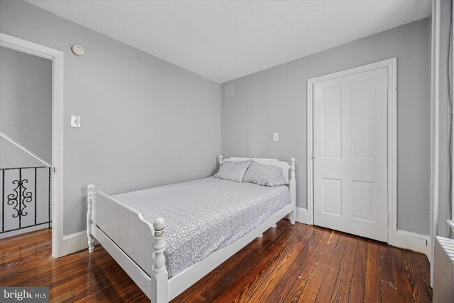 Building Photo - 455 Delmar St