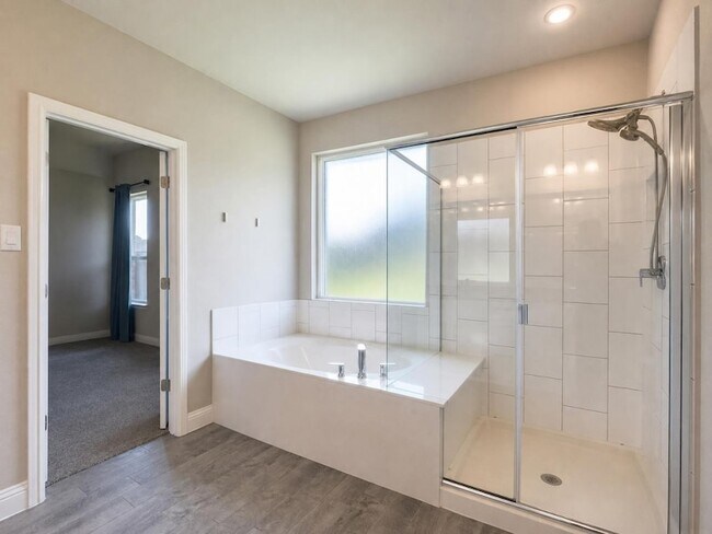 Building Photo - 1017 Greencove Dr