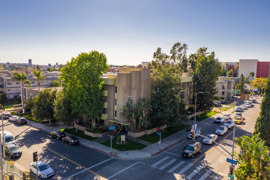 Building Photo - Orange Luxury Investments LLC