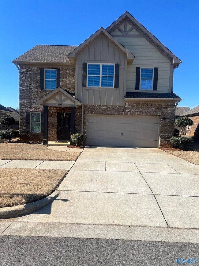 Building Photo - 8223 NW Stone Mill Dr