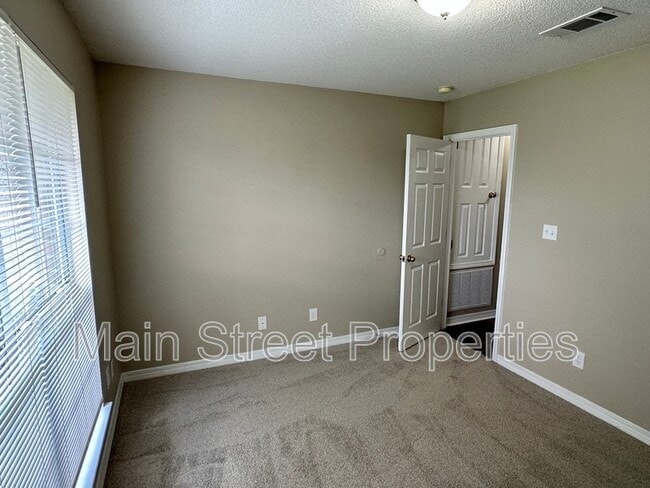 Building Photo - 7170 Rampart Way