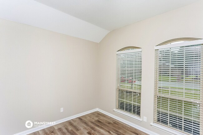 Building Photo - 505 Jr Stoff Dr