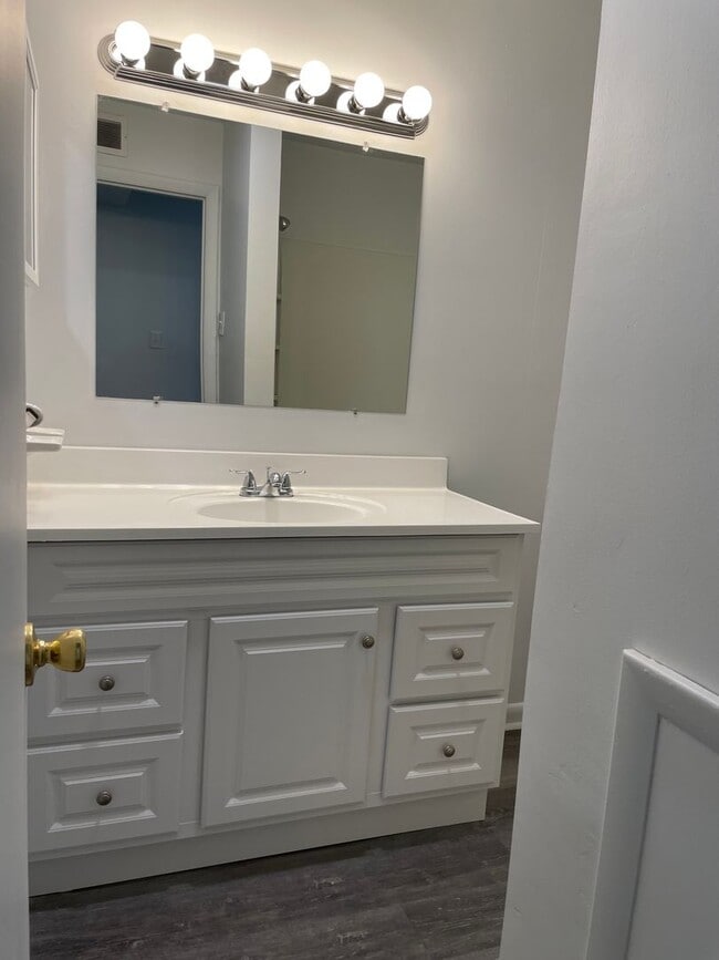 Building Photo - 6491 Carefree Ln