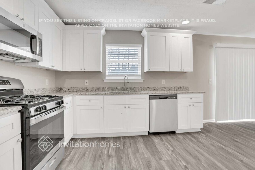 Building Photo - 562 Grandview Cir