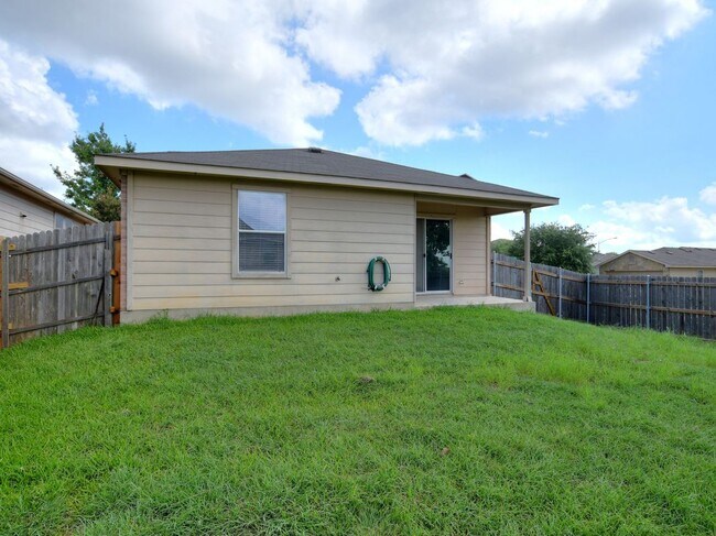 Building Photo - 9025 China Rose Dr