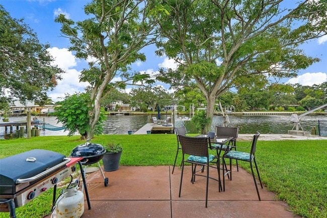 Building Photo - 9298 Sun Isle Dr NE