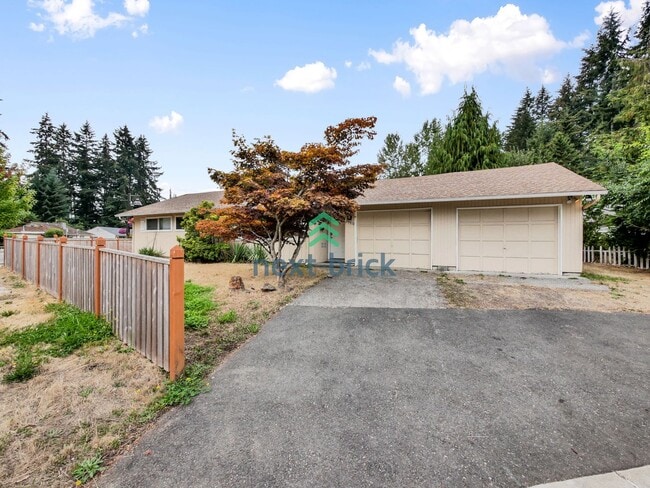 Primary Photo - 3 Bed and 1 Bath Single-family Home is Ava...