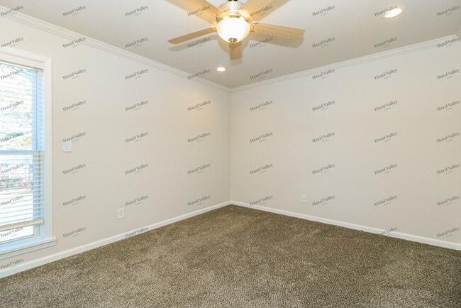 Building Photo - 406 Cardiff Ln