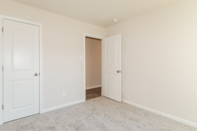 Building Photo - 13015 S Green Wing Cir, Willis, TX