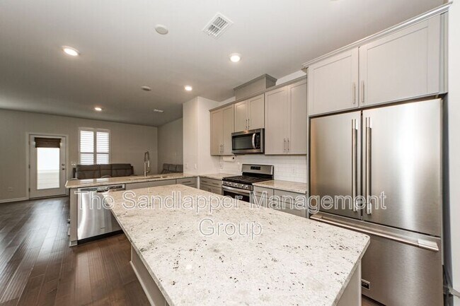 Building Photo - 139 Rowans Creek Dr