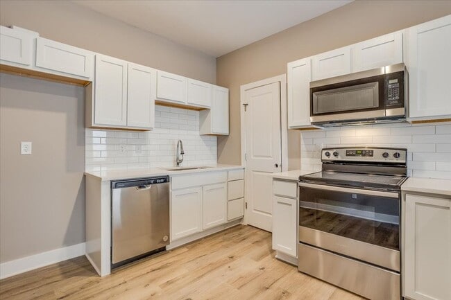 Building Photo - Trails End-Maxwell Plan