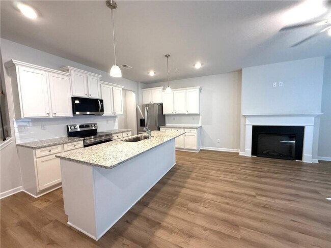 Building Photo - 401 Lanier Cir